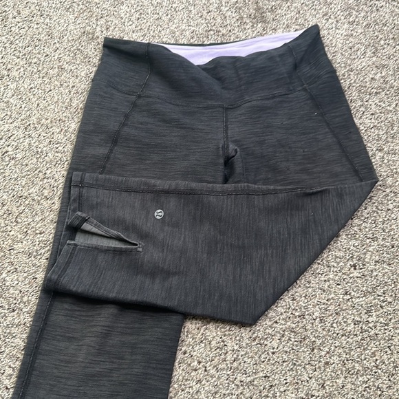Lululemon gray leggings size 8 - Picture 5 of 10
